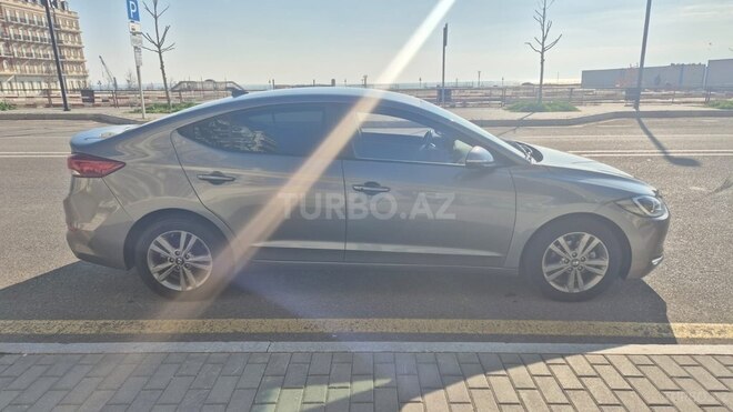 Hyundai Avante 2017, 173,000 km - 1.6 л - Bakı