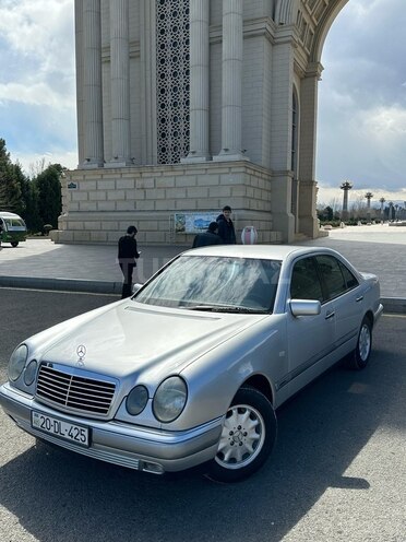 Mercedes E 200 1998, 293,000 km - 2.0 l - Gəncə