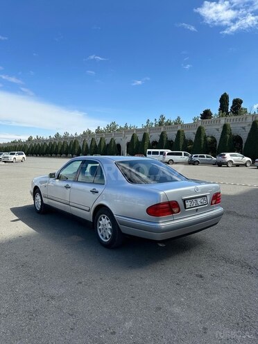 Mercedes E 200 1998, 293,000 km - 2.0 l - Gəncə