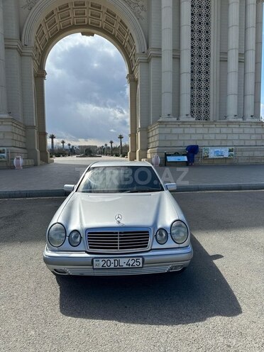 Mercedes E 200 1998, 293,000 km - 2.0 l - Gəncə