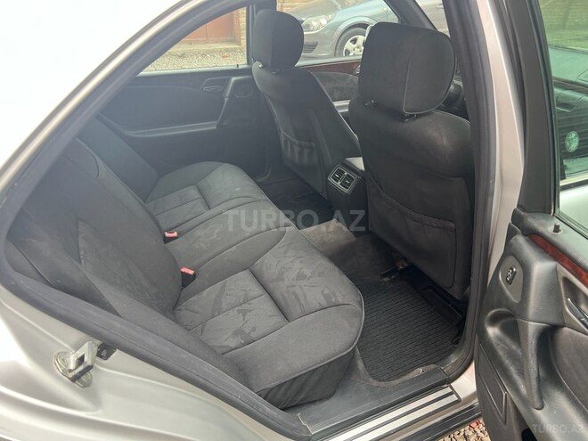 Mercedes E 200 1998, 293,000 km - 2.0 l - Gəncə