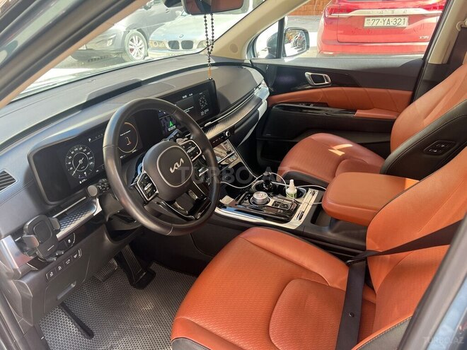 Kia Carnival-4