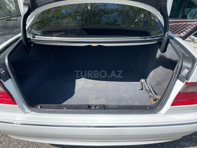 Mercedes E 240 1999, 300,000 km - 2.4 л - Göyçay