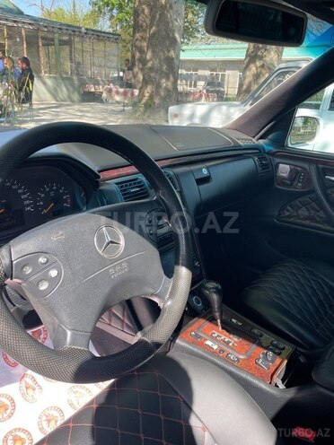 Mercedes E 240 1999, 300,000 km - 2.4 л - Göyçay