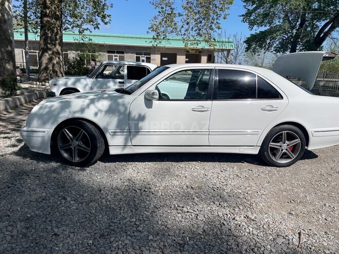 Mercedes E 240 1999, 300,000 km - 2.4 л - Göyçay