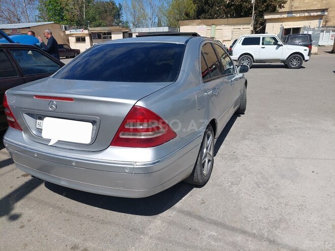Mercedes C 180 2002, 286,000 km - 1.8 l - Bakı