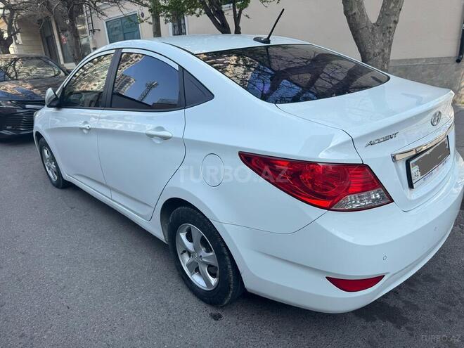 Hyundai Accent 2013, 127,000 km - 1.4 л - Bakı