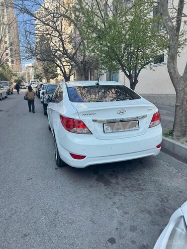 Hyundai Accent 2013, 127,000 km - 1.4 л - Bakı