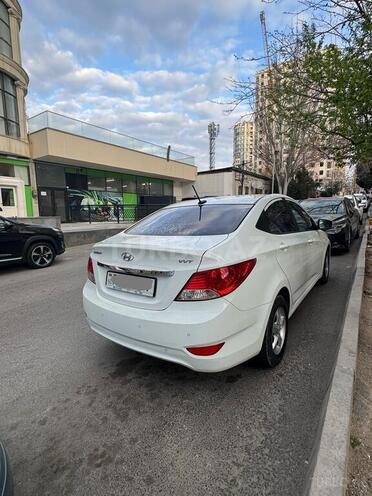 Hyundai Accent 2013, 127,000 km - 1.4 л - Bakı