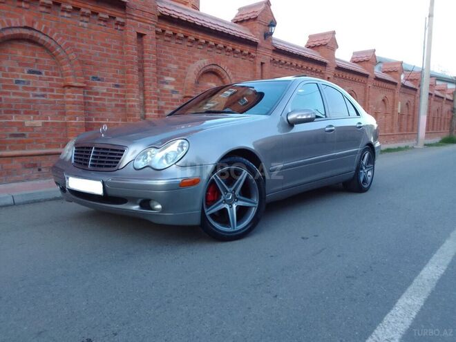 Mercedes  2004, 239,456 km - 2.4 л - Bakı