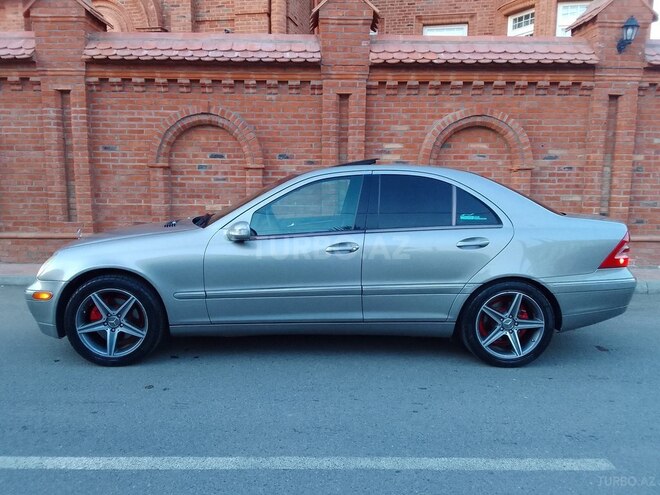 Mercedes  2004, 239,456 km - 2.4 л - Bakı