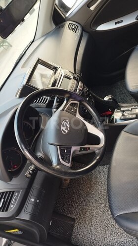Hyundai Accent 2015, 142,600 km - 1.4 л - Bakı