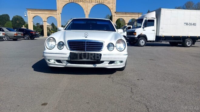 Mercedes E 270 2000, 291,412 km - 2.7 l - Bərdə