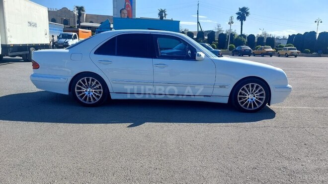 Mercedes E 270 2000, 291,412 km - 2.7 l - Bərdə