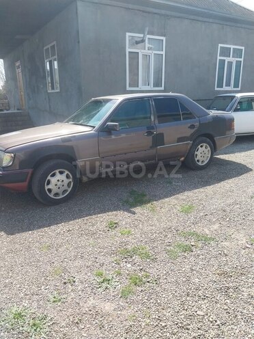 Mercedes E 250 1990, 441,865 km - 2.5 l - Beyləqan