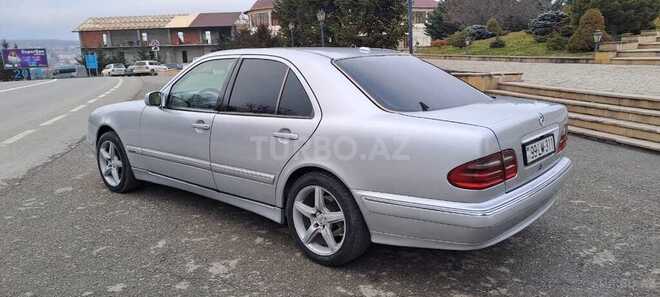 Mercedes E 270 2001, 326,000 km - 2.7 l - Bakı