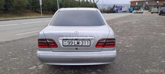 Mercedes E 270 2001, 326,000 km - 2.7 l - Bakı
