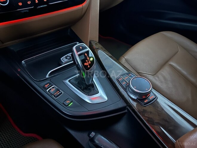 BMW 330-21