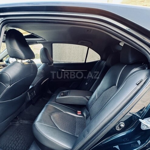 Toyota Camry-16
