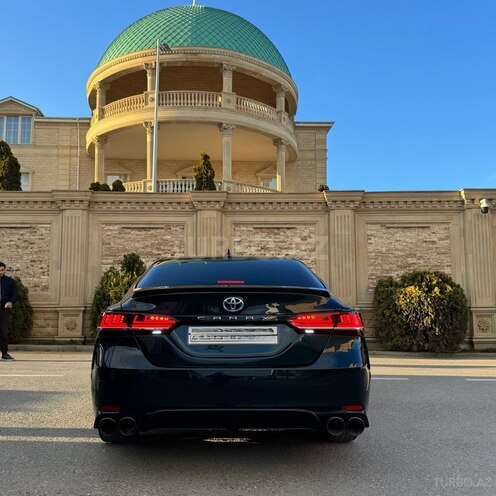 Toyota Camry-8