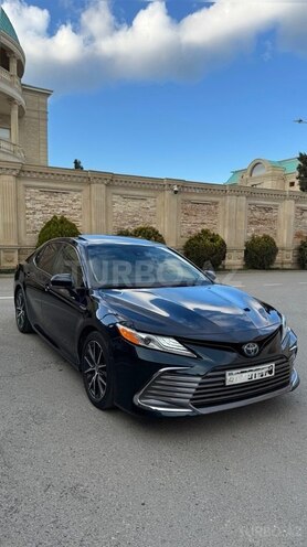 Toyota Camry-3