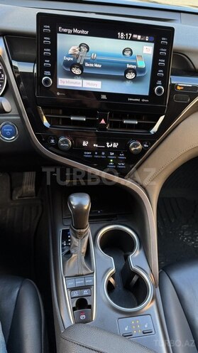 Toyota Camry-15