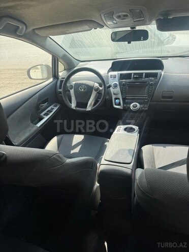 Toyota Prius V 2011, 450,000 km - 1.8 л - Bakı