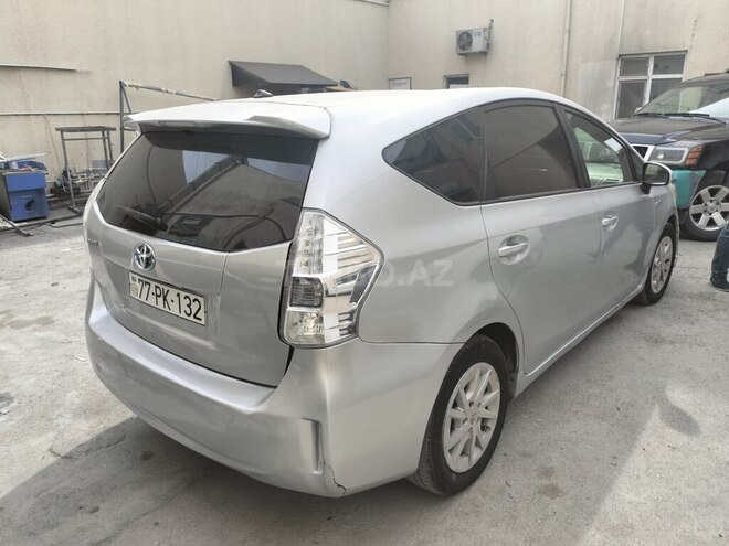 Toyota Prius V 2011, 450,000 km - 1.8 л - Bakı