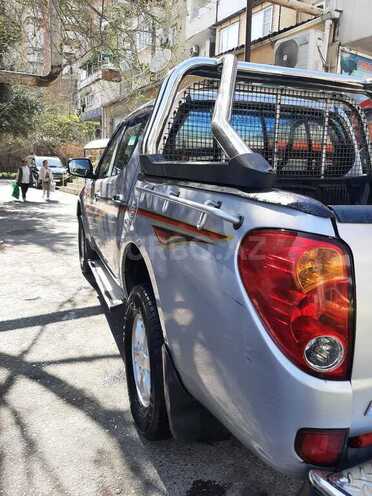 Mitsubishi L200 2012, 370,669 km - 2.5 l - Bakı