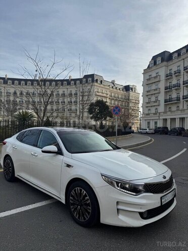 Kia K5-10