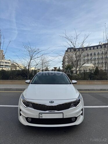 Kia K5-1