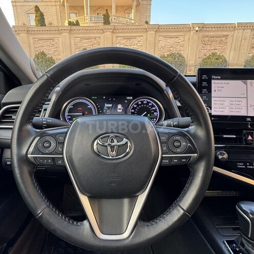 Toyota Camry-14