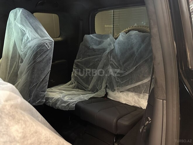 BYD Leopard 8-33