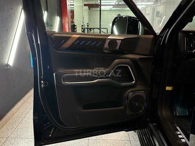 BYD Leopard 8-38