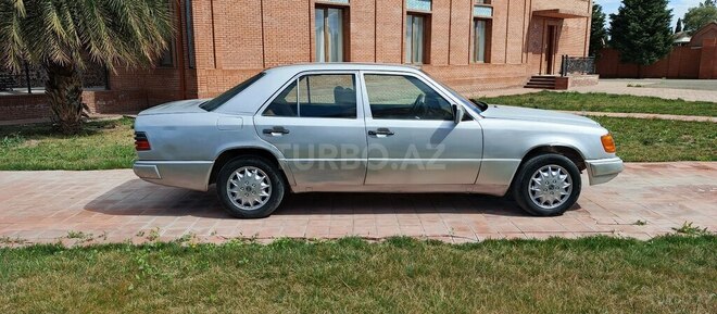 Mercedes E 220 1993, 382,546 km - 2.2 л - Gəncə