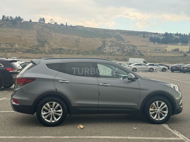 Hyundai Santa Fe 2016, 215,000 km - 2.0 л - Tovuz