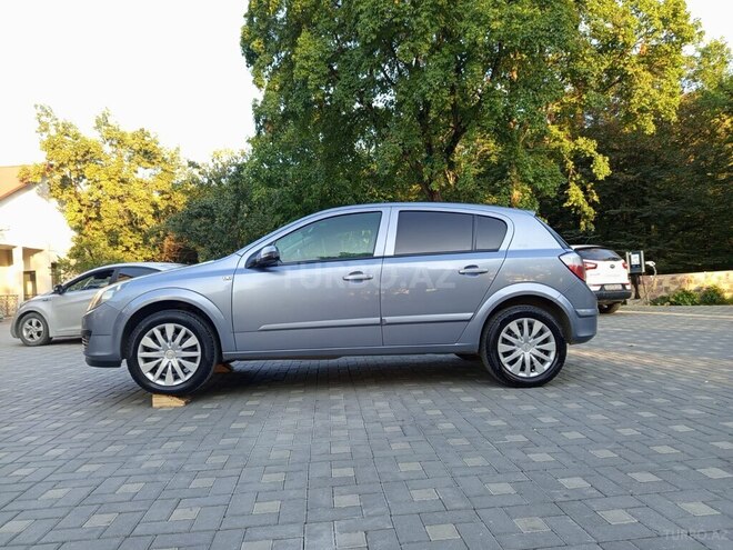Opel Astra 2006, 261,324 km - 1.4 l - Quba