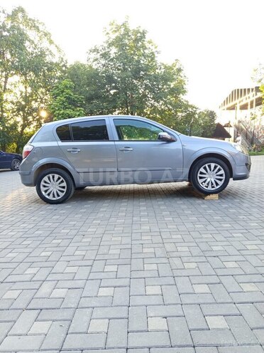Opel Astra 2006, 261,324 km - 1.4 l - Quba