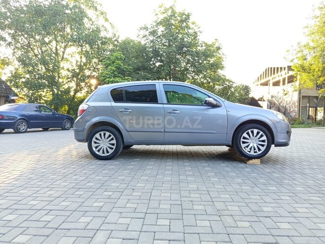 Opel Astra 2006, 261,324 km - 1.4 l - Quba