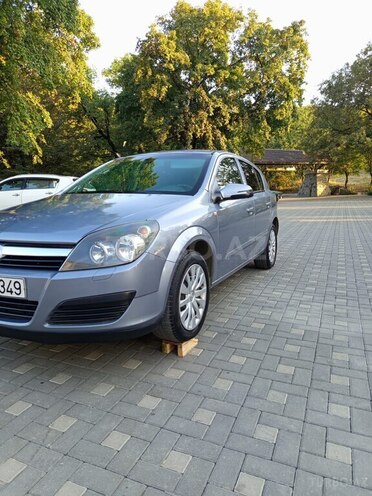 Opel Astra 2006, 261,324 km - 1.4 l - Quba