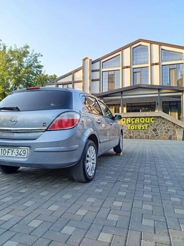 Opel Astra 2006, 261,324 km - 1.4 l - Quba
