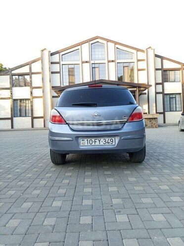 Opel Astra 2006, 261,324 km - 1.4 l - Quba