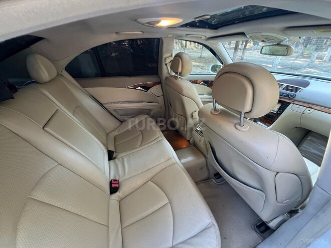 Mercedes E 240 2004, 220,000 km - 2.4 l - Xırdalan