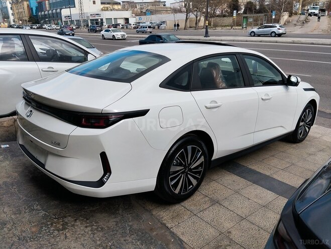 Changan Qiyuan A05-4