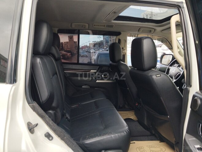 Mitsubishi Pajero 2013, 230,000 km - 3.5 l - Bakı