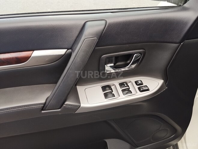 Mitsubishi Pajero 2013, 230,000 km - 3.5 l - Bakı