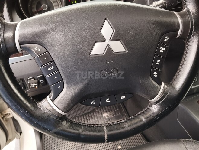 Mitsubishi Pajero 2013, 230,000 km - 3.5 l - Bakı