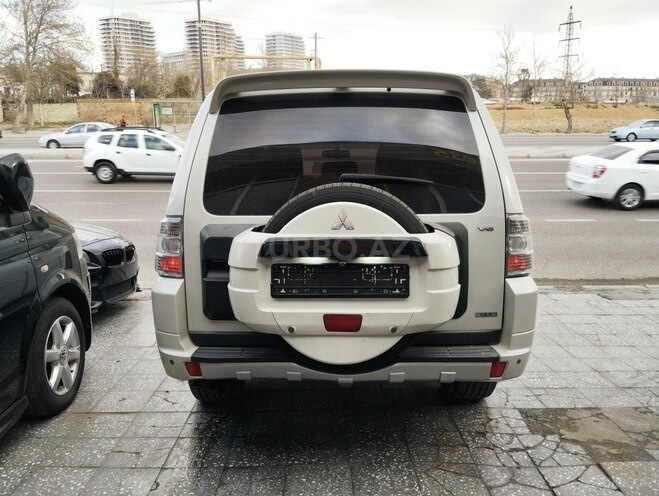 Mitsubishi Pajero 2013, 230,000 km - 3.5 l - Bakı