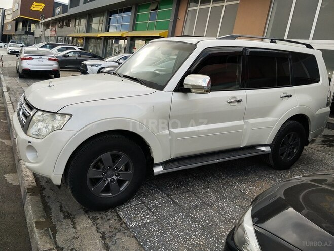 Mitsubishi Pajero 2013, 230,000 km - 3.5 l - Bakı
