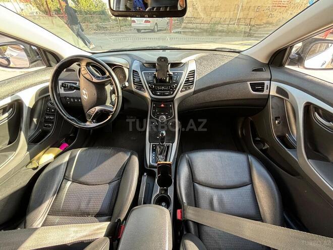 Hyundai Avante 2014, 215,000 km - 1.6 л - Bakı